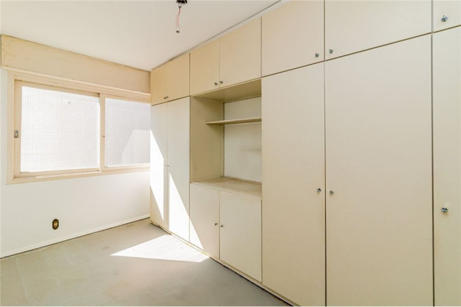 Imagem Imóvel com 3 Quartos à Venda, em Três Figueiras - Porto Alegre Imagem Imóvel com 3 Quartos à Venda, em Três Figueiras - Porto Alegre
