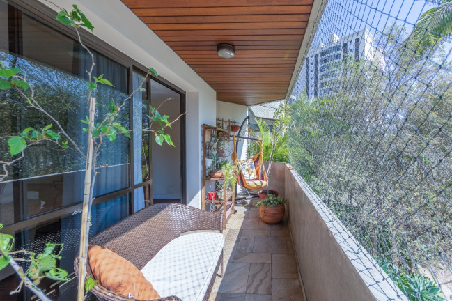 Imagem Apartamento com 4 Quartos à Venda, 221 m² em Campo Belo - São Paulo