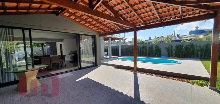 Imagem Imóvel com 3 Quartos à Venda, 270 m²