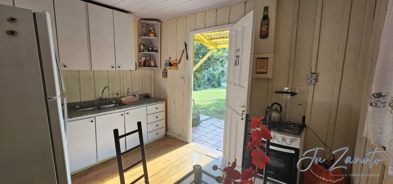 Imagem Casa com 3 Quartos à Venda, 450 m² em Rio Do Nunes - Antonina Imagem Casa com 3 Quartos à Venda, 450 m² em Rio Do Nunes - Antonina