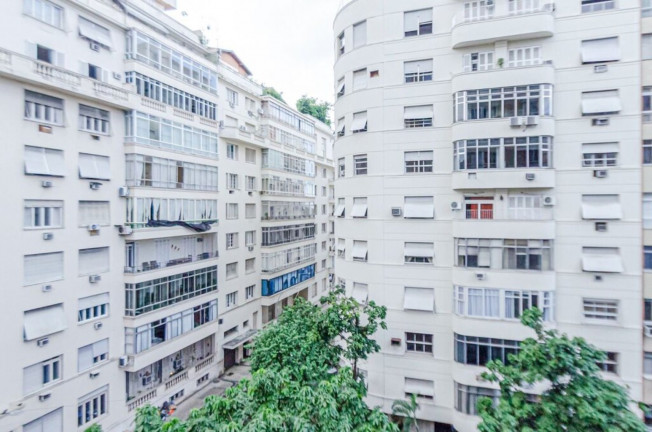 Imagem Imóvel com 3 Quartos à Venda, 130 m² em Flamengo - Rio De Janeiro Imagem Imóvel com 3 Quartos à Venda, 130 m² em Flamengo - Rio De Janeiro