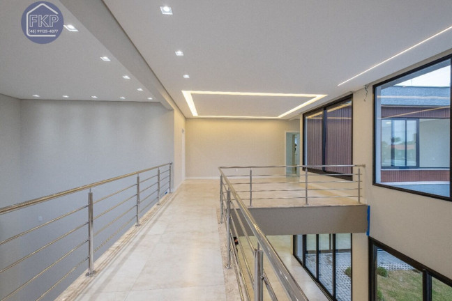 Imagem Casa com 4 Quartos à Venda, 375 m² em Ingleses Norte - Florianópolis Imagem Casa com 4 Quartos à Venda, 375 m² em Ingleses Norte - Florianópolis