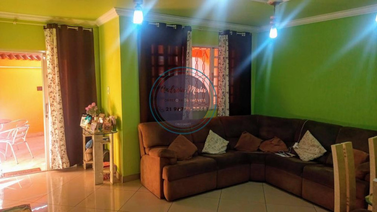 Imagem Casa com 4 Quartos à Venda, 150 m²