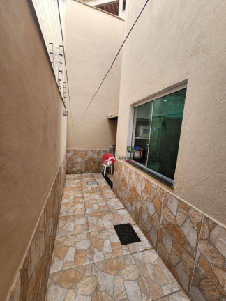 Imagem Casa com 3 Quartos à Venda, 140 m² em Cabral - Contagem Imagem Casa com 3 Quartos à Venda, 140 m² em Cabral - Contagem