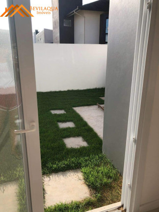Imagem Imóvel com 3 Quartos à Venda, 103 m² em Centro - Garopaba Imagem Imóvel com 3 Quartos à Venda, 103 m² em Centro - Garopaba