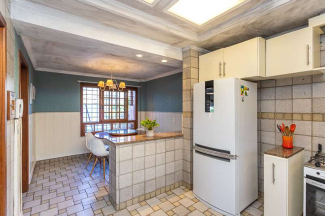Imagem Casa com 4 Quartos à Venda, 351 m² em Nonoai - Porto Alegre Imagem Casa com 4 Quartos à Venda, 351 m² em Nonoai - Porto Alegre