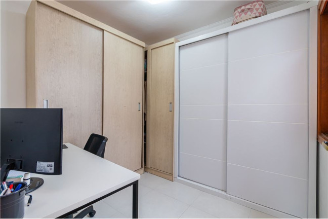 Imagem Casa de Condomínio com 3 Quartos à Venda, 145 m² em Nonoai - Porto Alegre Imagem Casa de Condomínio com 3 Quartos à Venda, 145 m² em Nonoai - Porto Alegre