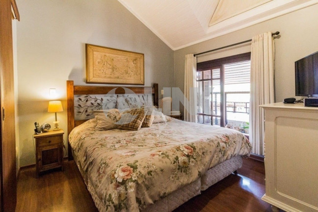 Imagem Imóvel com 4 Quartos à Venda, 199 m² em Boa Vista - Porto Alegre Imagem Imóvel com 4 Quartos à Venda, 199 m² em Boa Vista - Porto Alegre