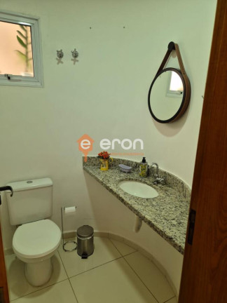 Imagem Casa com 3 Quartos à Venda, 219 m²