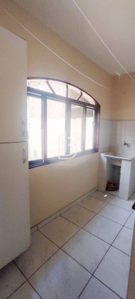 Imagem Casa com 3 Quartos à Venda, 180 m² em Vila Scarpelli - Santo André Imagem Casa com 3 Quartos à Venda, 180 m² em Vila Scarpelli - Santo André