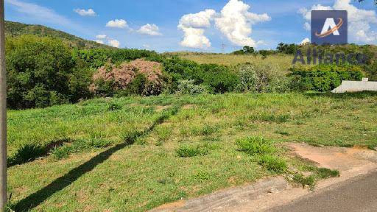 Terreno à Venda, 828 m² em Condomínio Santa Isabel - Louveira
