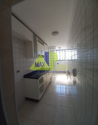 Apartamento com 2 Quartos para Alugar, 55 m² em Vila Carmosina - São Paulo