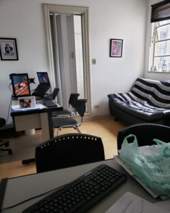Sala Comercial à Venda, 27 m² em República - São Paulo