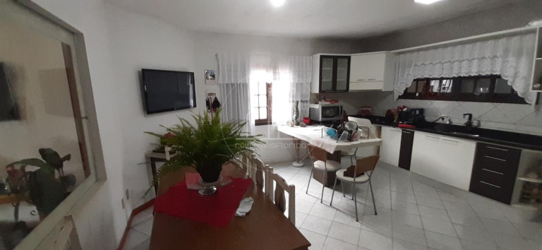 Imagem Casa com 4 Quartos à Venda, 200 m² em São João Do Rio Vermelho - Florianópolis Imagem Casa com 4 Quartos à Venda, 200 m² em São João Do Rio Vermelho - Florianópolis