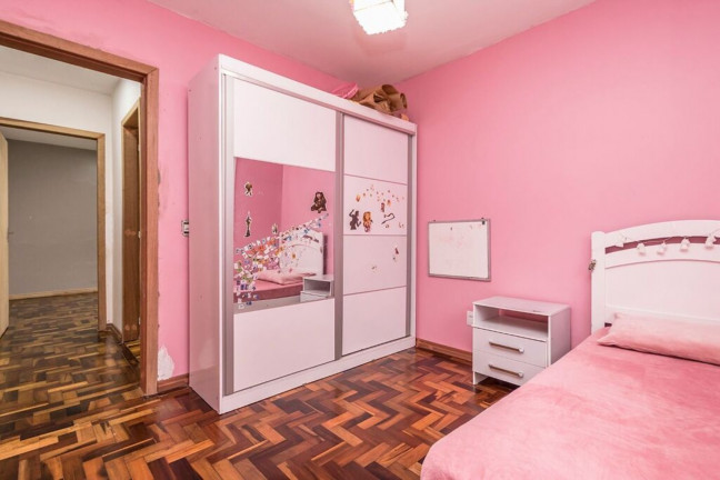 Imagem Imóvel com 4 Quartos à Venda, em Santa Tereza - Porto Alegre Imagem Imóvel com 4 Quartos à Venda, em Santa Tereza - Porto Alegre
