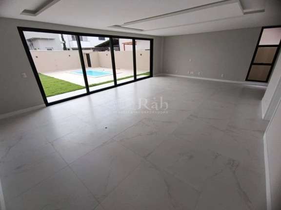 Imagem Casa de Condomínio com 4 Quartos à Venda, 202 m² em Santa Regina - Camboriú Imagem Casa de Condomínio com 4 Quartos à Venda, 202 m² em Santa Regina - Camboriú