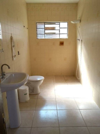 Imagem Casa com 3 Quartos à Venda, 200 m² em Vila São José - Taubaté