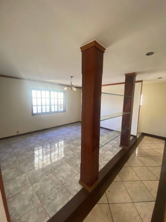 Imagem Casa com 3 Quartos à Venda, 257 m² em Centro - Araruama