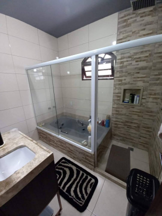 Imagem Casa com 3 Quartos à Venda, em Braunes - Nova Friburgo Imagem Casa com 3 Quartos à Venda, em Braunes - Nova Friburgo