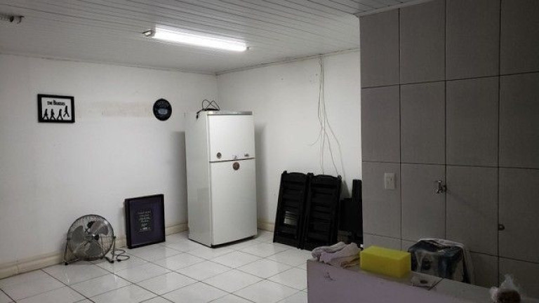 Imagem Casa com 3 Quartos à Venda, 232 m² em Uberaba - Curitiba
