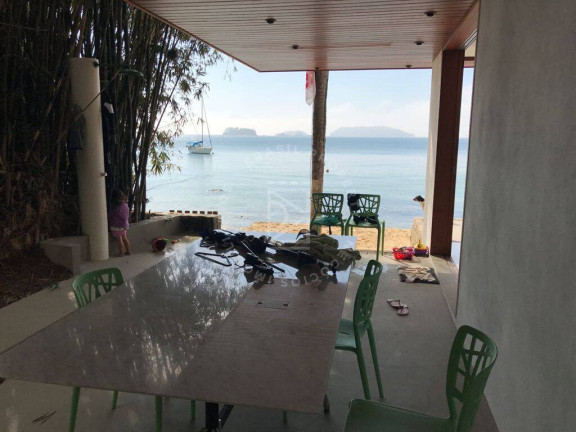Imagem Casa com 5 Quartos à Venda, 340 m² em Centro - Angra Dos Reis Imagem Casa com 5 Quartos à Venda, 340 m² em Centro - Angra Dos Reis