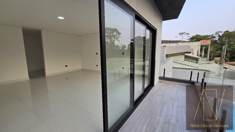 Imagem Sobrado com 4 Quartos à Venda, 300 m² em Massaguaçu - Caraguatatuba Imagem Sobrado com 4 Quartos à Venda, 300 m² em Massaguaçu - Caraguatatuba