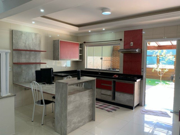 Imagem Casa com 2 Quartos à Venda, 150 m² em Canas