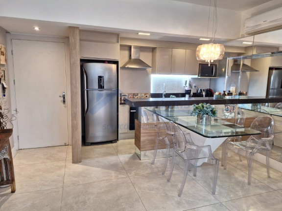 Imagem Apartamento com 3 Quartos à Venda, 100 m² em São Sebastião - Porto Alegre Imagem Apartamento com 3 Quartos à Venda, 100 m² em São Sebastião - Porto Alegre