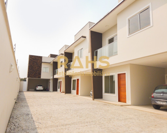 Imagem Casa com 3 Quartos à Venda, 154 m² em Bom Retiro - Joinville