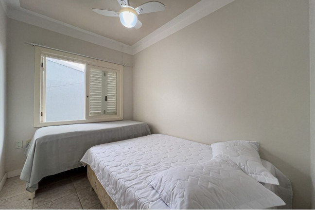 Imagem Casa com 4 Quartos à Venda, 200 m² em Centro - Xangri-lá Imagem Casa com 4 Quartos à Venda, 200 m² em Centro - Xangri-lá