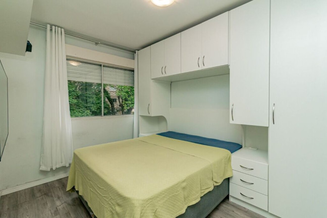 Imagem Apartamento com 3 Quartos à Venda, 63 m² em Santo Antônio - Porto Alegre Imagem Apartamento com 3 Quartos à Venda, 63 m² em Santo Antônio - Porto Alegre