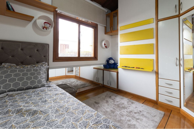 Imagem Casa com 3 Quartos à Venda, 190 m² em Rubem Berta - Porto Alegre Imagem Casa com 3 Quartos à Venda, 190 m² em Rubem Berta - Porto Alegre