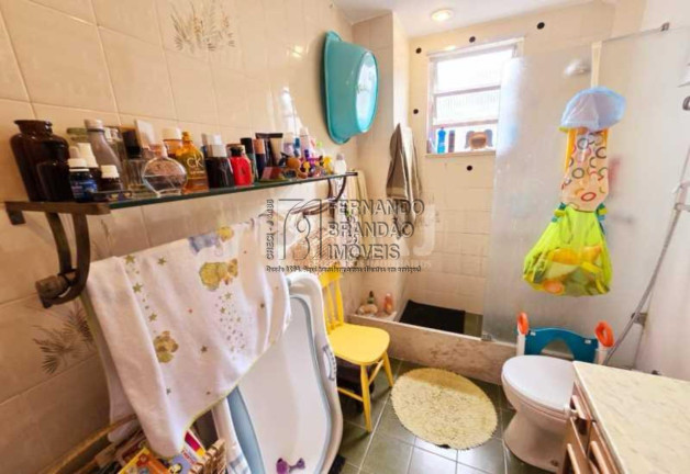 Imagem Imóvel com 2 Quartos à Venda, 80 m² em Copacabana - Rio De Janeiro Imagem Imóvel com 2 Quartos à Venda, 80 m² em Copacabana - Rio De Janeiro