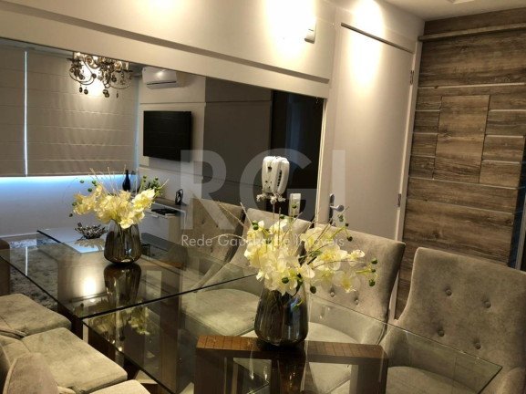 Apartamento com 2 Quartos à Venda ou Locação, 75 m² em Azenha - Porto Alegre