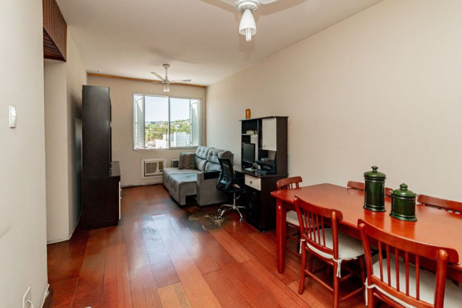 Imagem Apartamento com 2 Quartos à Venda, 72 m² em Medianeira - Porto Alegre Imagem Apartamento com 2 Quartos à Venda, 72 m² em Medianeira - Porto Alegre