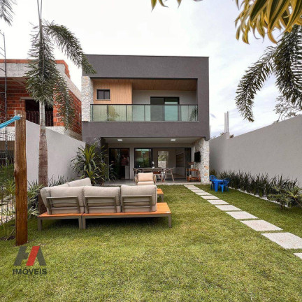Imagem Casa com 4 Quartos à Venda, 151 m² em Parnamirim - Eusébio Imagem Casa com 4 Quartos à Venda, 151 m² em Parnamirim - Eusébio