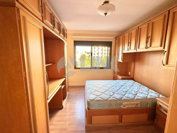 Imagem Apartamento com 2 Quartos à Venda, 70 m² em Menino Deus - Porto Alegre