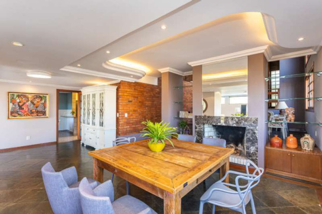 Imagem Casa com 4 Quartos à Venda, 351 m² em Nonoai - Porto Alegre Imagem Casa com 4 Quartos à Venda, 351 m² em Nonoai - Porto Alegre