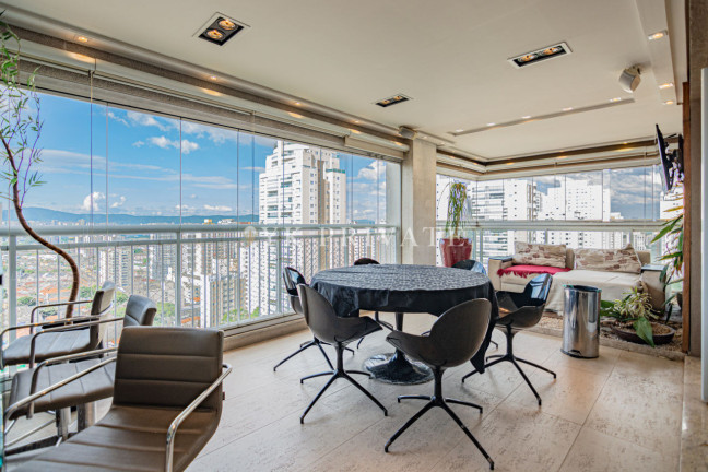 Imagem Apartamento com 4 Quartos à Venda, 206 m² em Vila Romana - São Paulo