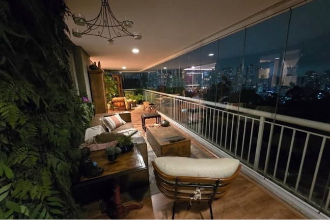 Imagem Imóvel com 4 Quartos à Venda, 260 m² em Vila Andrade - São Paulo Imagem Imóvel com 4 Quartos à Venda, 260 m² em Vila Andrade - São Paulo