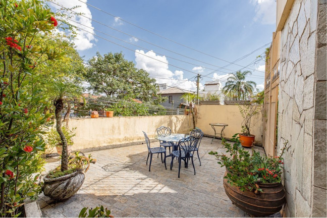 Imagem Casa com 3 Quartos à Venda, 232 m² em Pinheiros - São Paulo Imagem Casa com 3 Quartos à Venda, 232 m² em Pinheiros - São Paulo