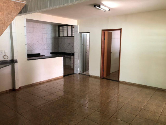 Imagem Sobrado com 4 Quartos à Venda, 180 m² em Santa Efigênia - Caldas Novas Imagem Sobrado com 4 Quartos à Venda, 180 m² em Santa Efigênia - Caldas Novas