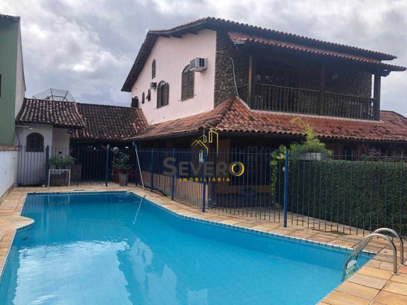 Casa com 5 Quartos à Venda, 300 m² em Centro - São Gonçalo