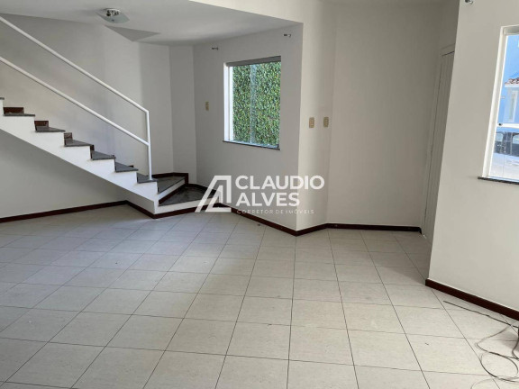 Imagem Casa com 3 Quartos à Venda, 130 m² em Feira De Santana Imagem Casa com 3 Quartos à Venda, 130 m² em Feira De Santana
