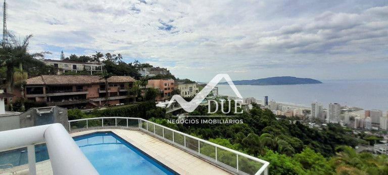 Imagem Casa com 4 Quartos à Venda, 516 m² em Marapé - Santos