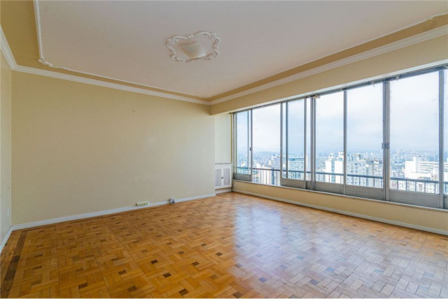 Imagem Apartamento com 3 Quartos à Venda, 210 m² em Centro Histórico - Porto Alegre Imagem Apartamento com 3 Quartos à Venda, 210 m² em Centro Histórico - Porto Alegre