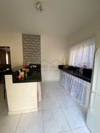 Imagem Casa com 3 Quartos à Venda, 540 m² em Vila Pinheiro - Pirassununga Imagem Casa com 3 Quartos à Venda, 540 m² em Vila Pinheiro - Pirassununga