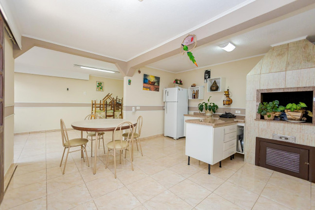 Imagem Casa com 4 Quartos à Venda, 271 m² em Santo Inácio - Curitiba Imagem Casa com 4 Quartos à Venda, 271 m² em Santo Inácio - Curitiba