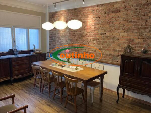 Imagem Casa com 4 Quartos à Venda, 160 m² em Tijuca - Rio De Janeiro Imagem Casa com 4 Quartos à Venda, 160 m² em Tijuca - Rio De Janeiro