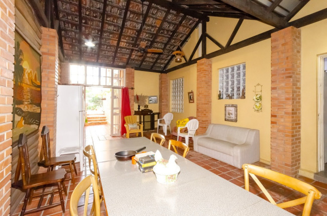 Imagem Casa com 4 Quartos à Venda,  em Petrópolis - Porto Alegre